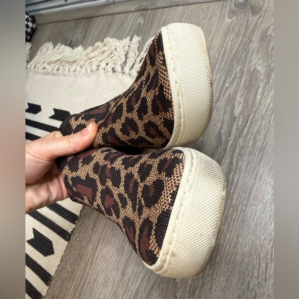 Rothy's Wildcats Chelsea Boots Size 6 - Picture 4 of 10